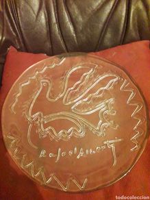 Antigüedades: Plato de cristal , diseño de Rafael Alberti